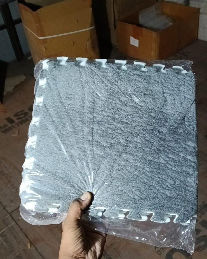 Interlocking Carpet Tiles – 6-Piece Floor Mat Set